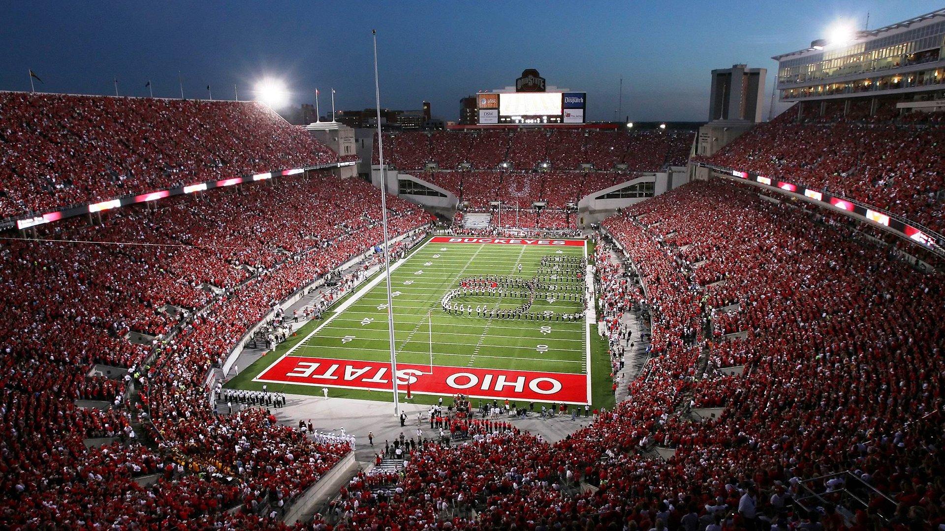 体育经济蓬勃发展，赛事商业化与全民健身双轮驱动