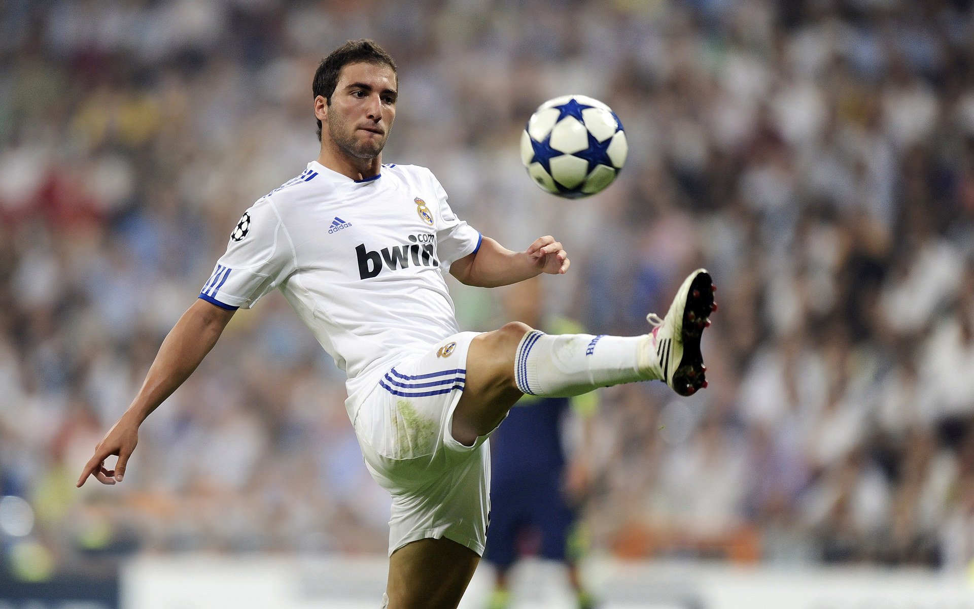 新王登基！田径世锦赛男子100米诞生震撼世界纪录